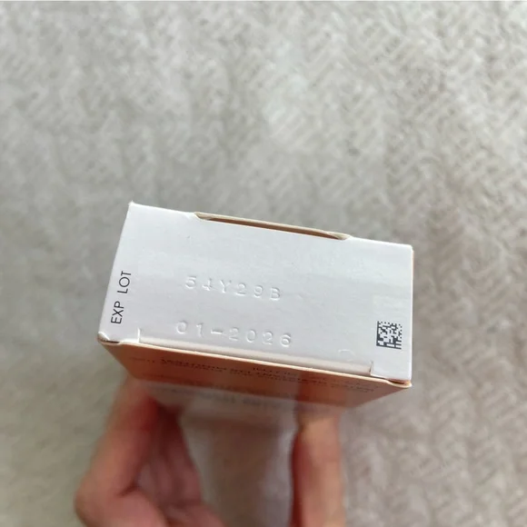 HP!✨La Roche-Posay Anthelios Mineral Tinted Ultra Light Face Sunscreen SPF 50 - Picture 6 of 11